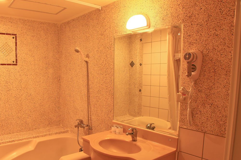 First Plaza Hotel Taichung Eksteriør billede