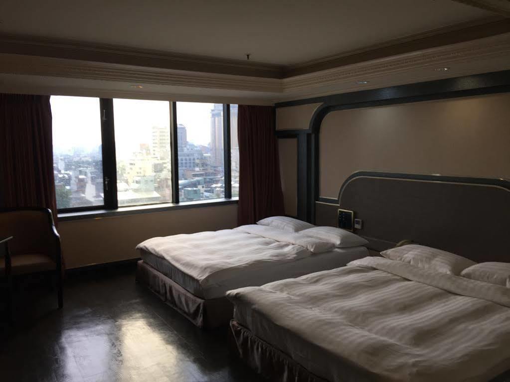 First Plaza Hotel Taichung Eksteriør billede